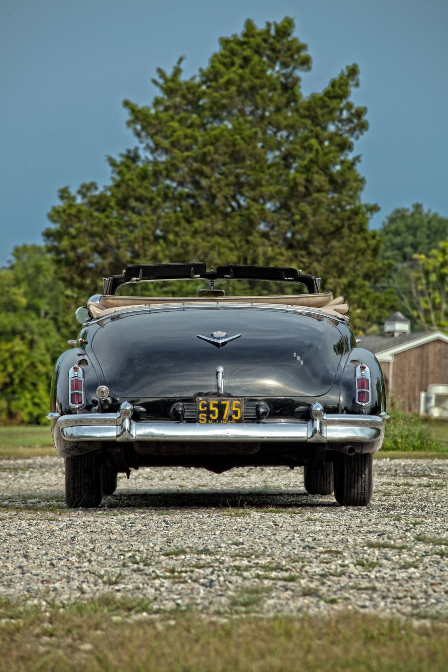  Cadillac Series 62 Convertible Coupe 1942 года  (фото 32 из 48)